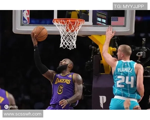 湖人队与黄蜂队激战12月16日精彩回顾与赛后分析